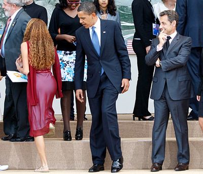 obama-checking-out-butt